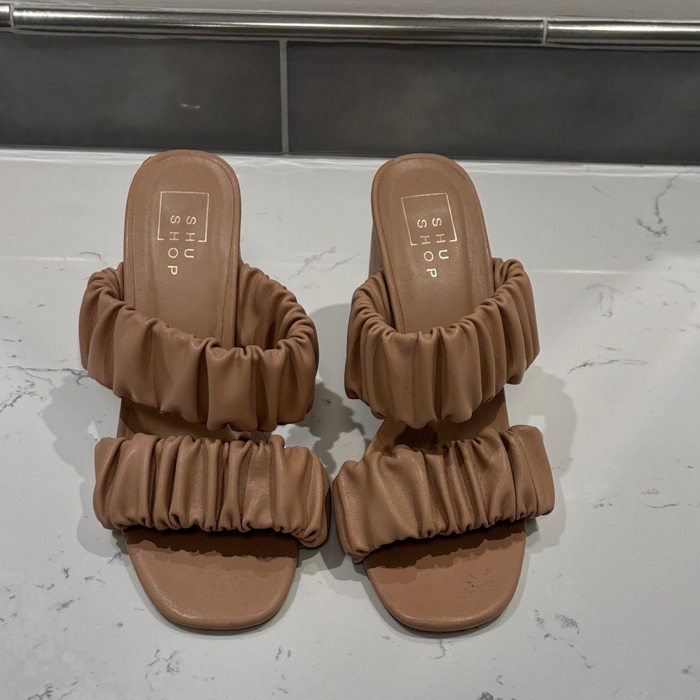 ShuShop Women's Nude Chunky Heels
